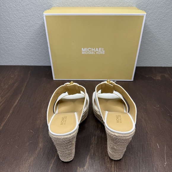 Michael Kors Bradley Linen Blend Canvas Wedge White Sandal EUC Size 7 - Picture 5 of 10